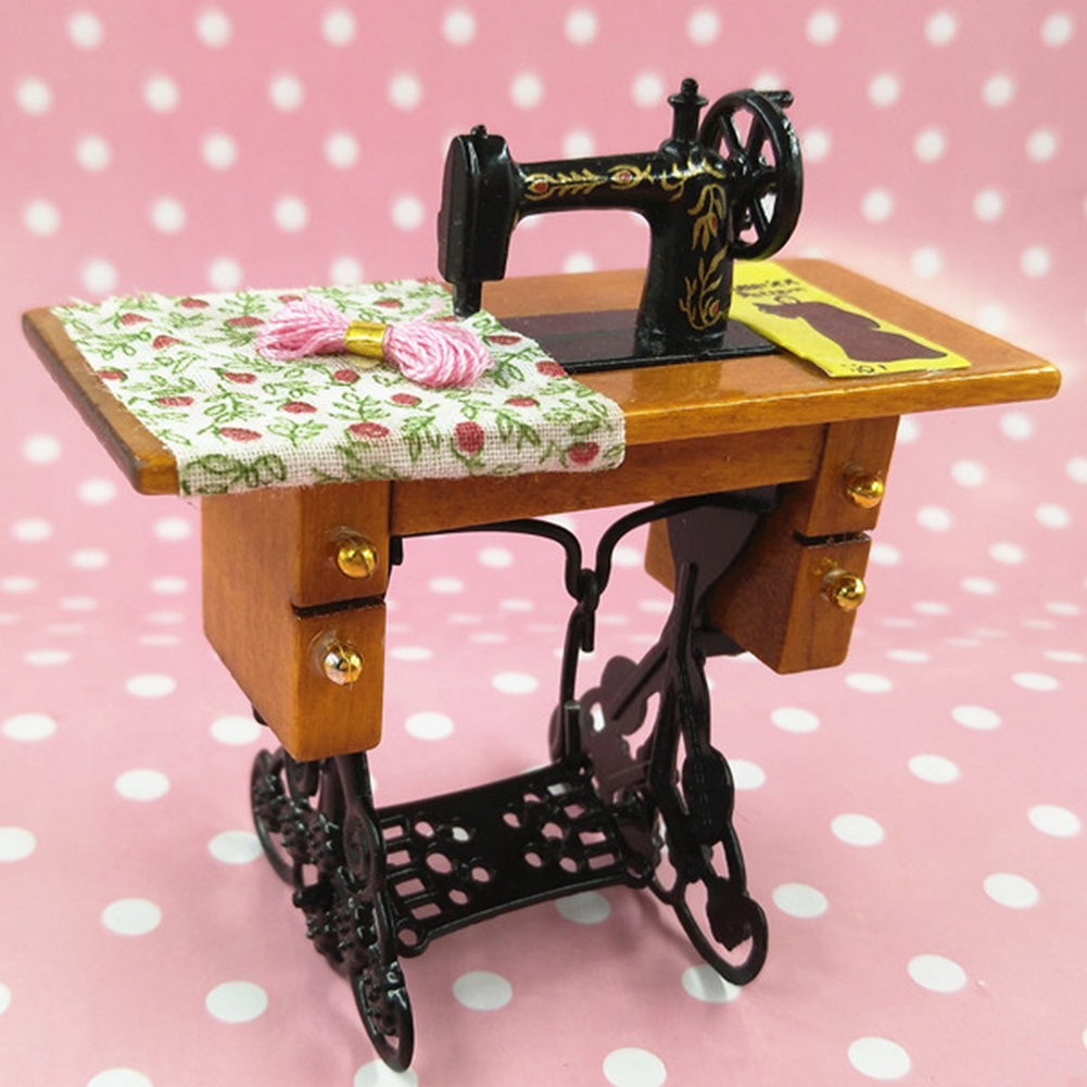 Vintage Fashion Houses - Doll House Furniture Doll House Furniture