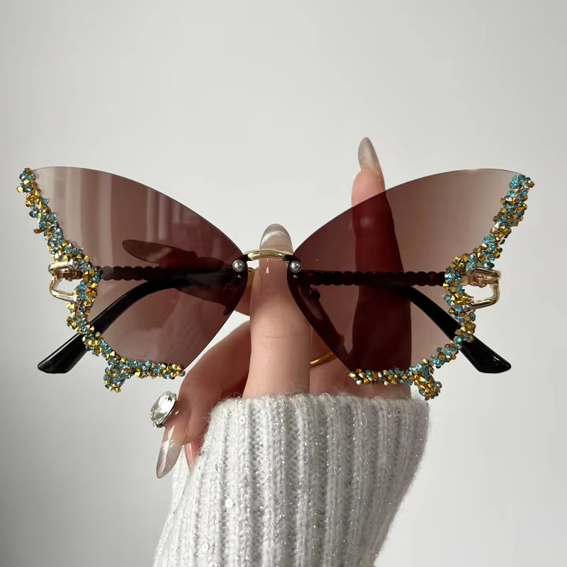 Y2K Luxury Diamond Butterfly S - Vintage Fashion Y2K recension och pris