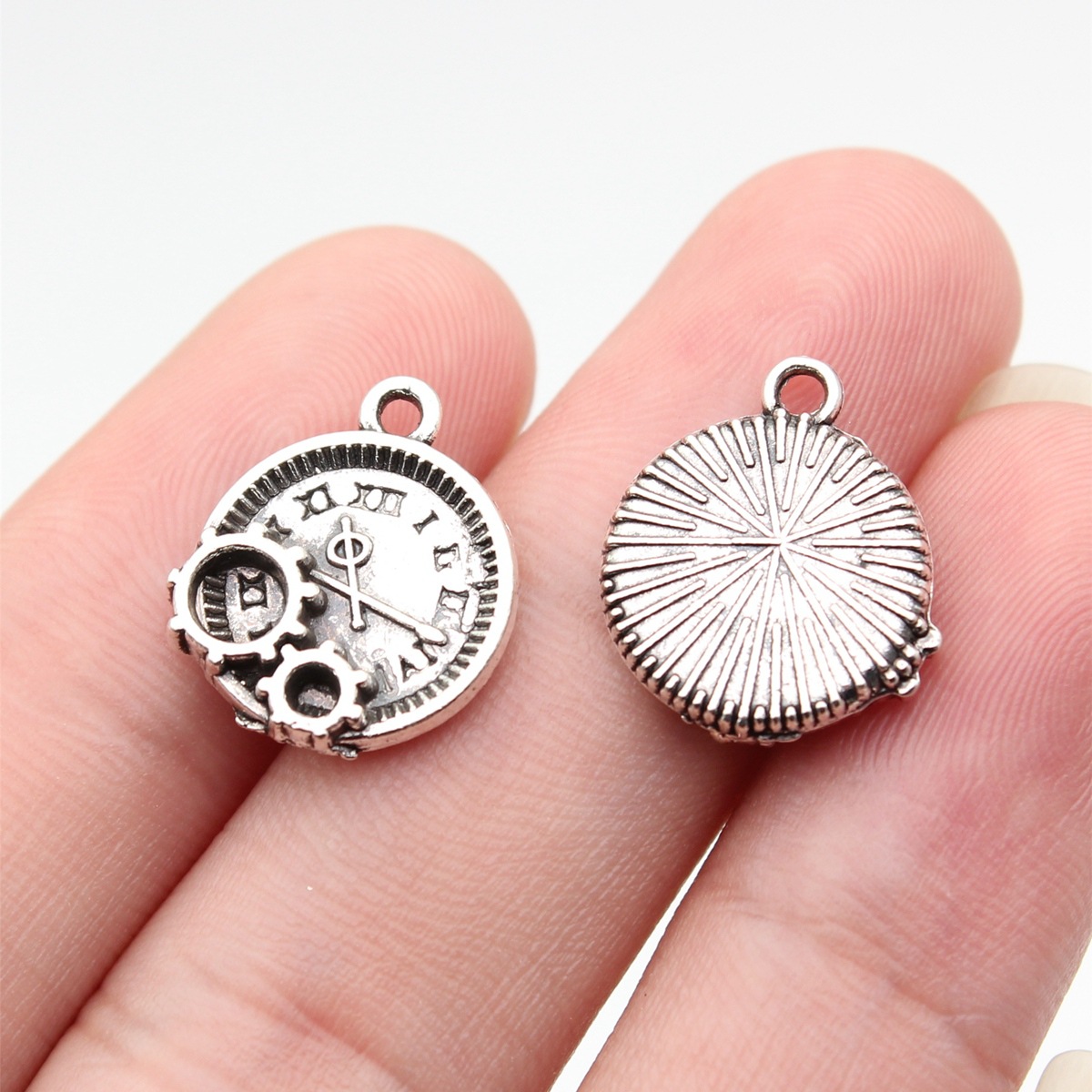 WYSIWYG 10pcs 16x14mm 2 Colors - Vintage Urban Fashion recension och pris