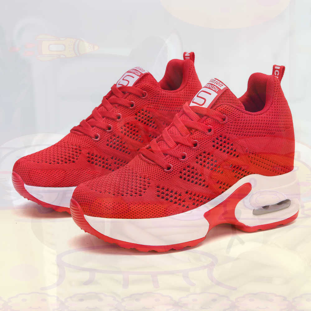 Red Size 36 Shoes Woman Tennis - Vintage Fashion Reseller recension och pris