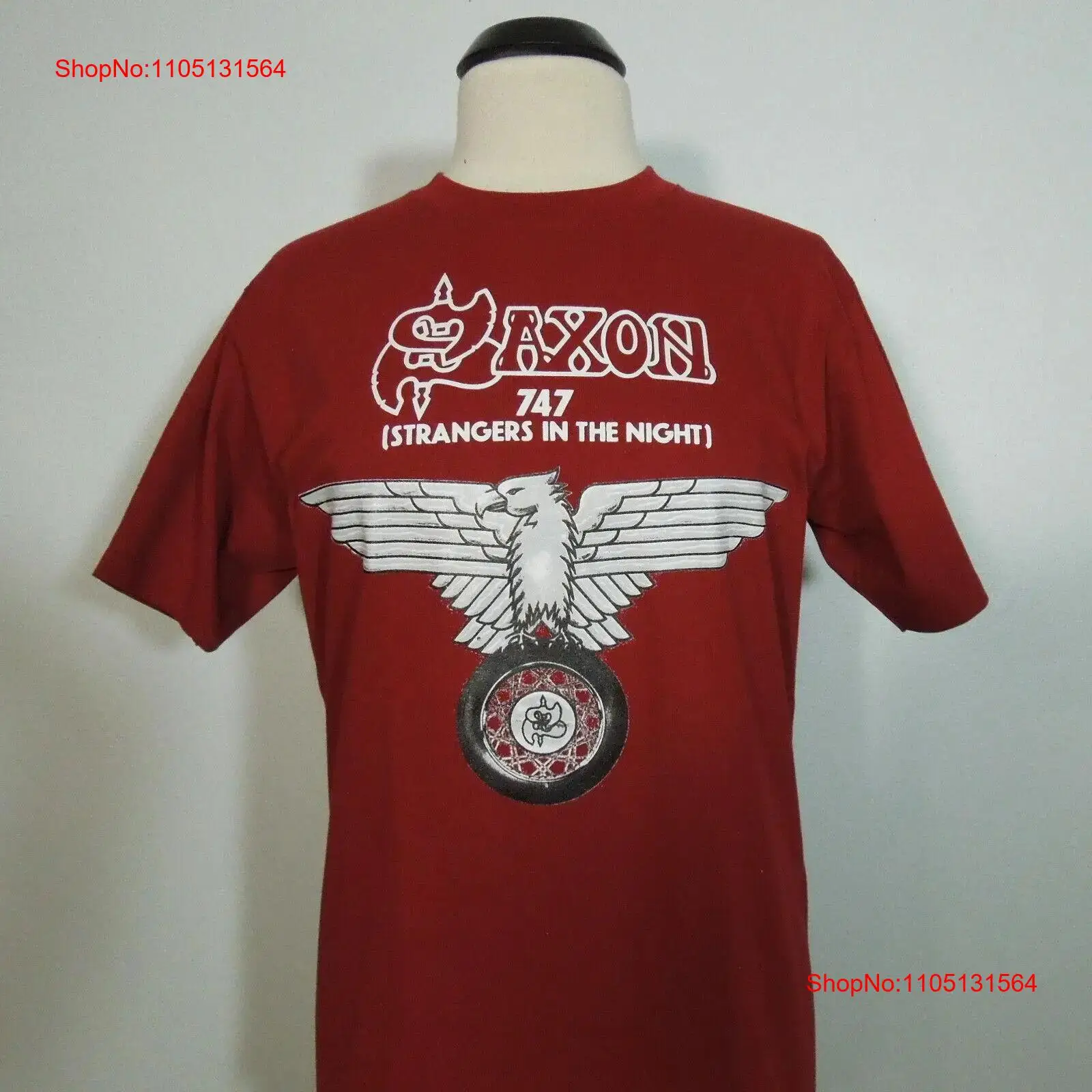 SAXON 747 Strangers In The Nig - Vintage Fashion Logos recension och pris