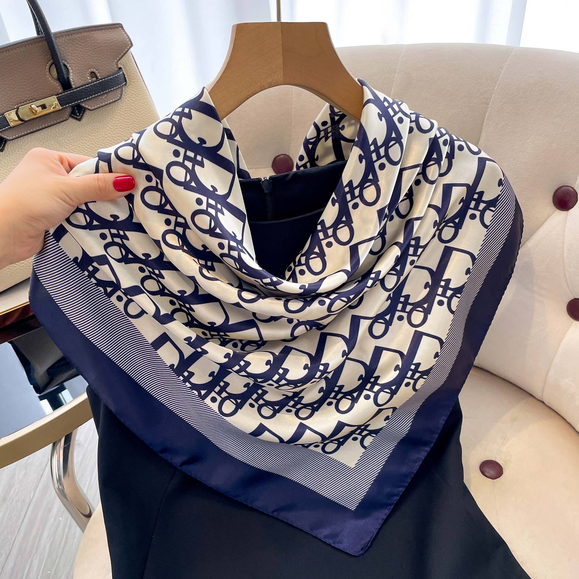 1 Pcs 90cm Ladies' Silk Scarf  - Vintage Fashion Shop recension och pris
