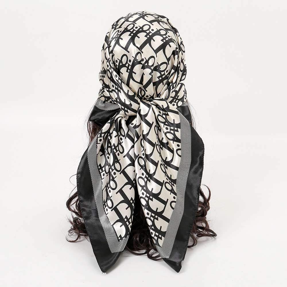 1 Pcs 90cm Ladies' Silk Scarf  - Vintage Fashion Shop recension och pris