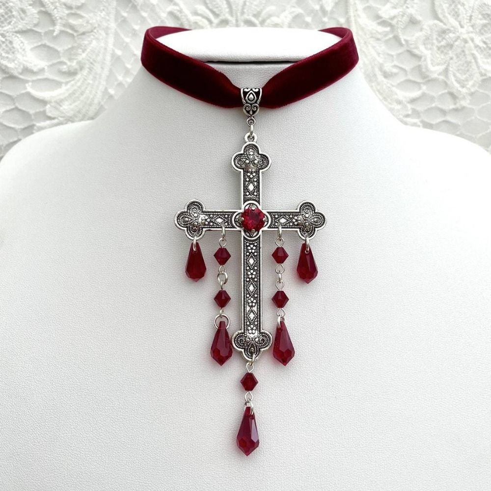 Retro Style Large Cross Pendan - Vintage Fashion Looks recension och pris